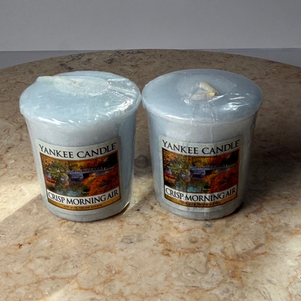 Yankee Candle Votive Set of 2 1.75oz Light Blue Crisp Morning Air Fresh Scent